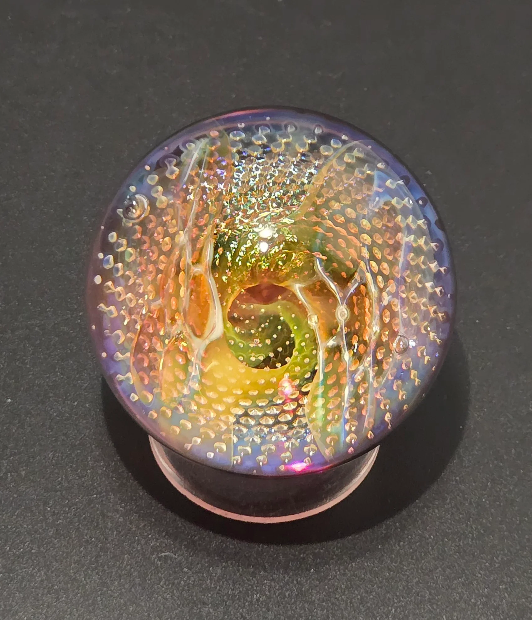 Honey In The Air — Borosilicate glass, 24K gold and 99.9% silver by Jared Omas / KRO Glass