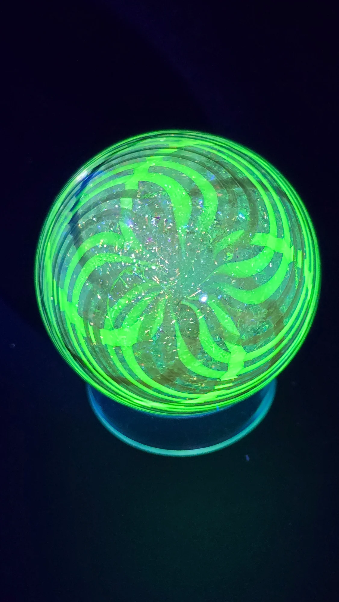 Static — Borosilicate Glass by Jared Omas / KRO Glass